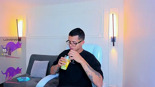 Paradise boy s online show from 14, 2, 2026