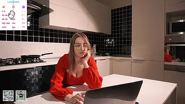 Snapshot of NoreenHatter chatting on 25, 1, 2025 NoreenHatter online show from 25, 1, 2025