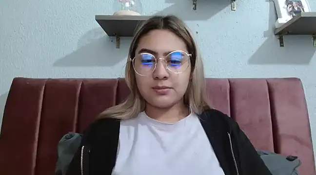 Miabonnett  online show from 26, 1, 2025