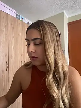 Miabonnett  online show from 7, 7, 2026