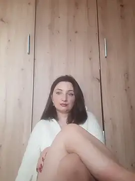 unicka65 online show from 4, 3, 2025