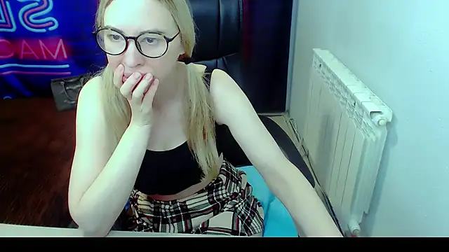 kerakiss877 online show from 5, 3, 2025