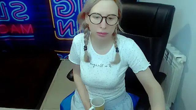 kerakiss877 online show from 20, 3, 2025