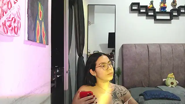 Liza Thurner online show from 9, 9, 2025