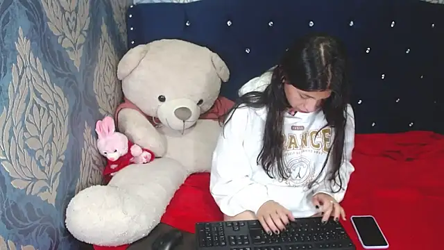 Lilyevansx online show from 8, 3, 2025