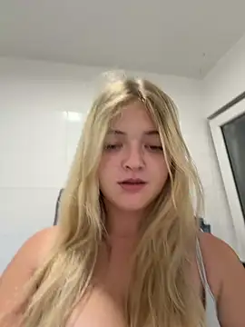 Snapshot of NickyGold_Official chatting on 5, 8, 2026 NickyGold Official online show from 5, 8, 2026