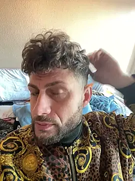 Snapshot of michifolli92 chatting on 3, 3, 2025 michifolli92 online show from 3, 3, 2025