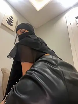 Amberonee31 online show from 9, 2, 2025