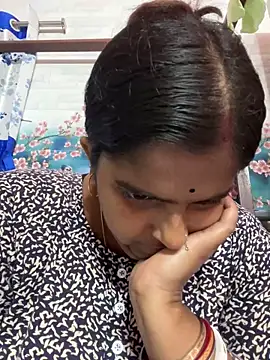 Beauty-queen online show from 17, 2, 2025