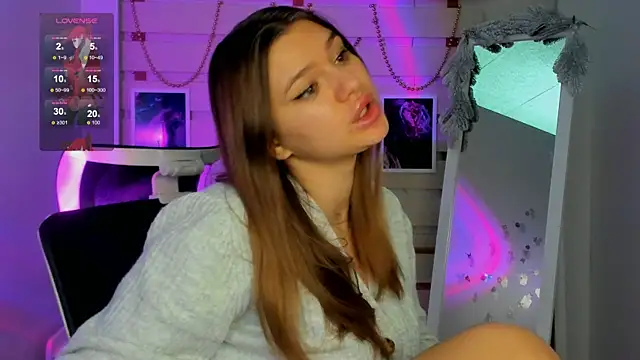 Snapshot of Josephine_Kiss chatting on 10, 12, 2024 Josephine Kiss online show from 10, 12, 2024