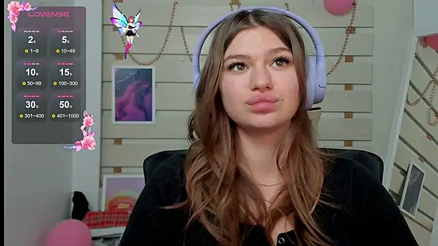 Snapshot of Josephine_Kiss chatting on 5, 3, 2025 Josephine Kiss online show from 5, 3, 2025