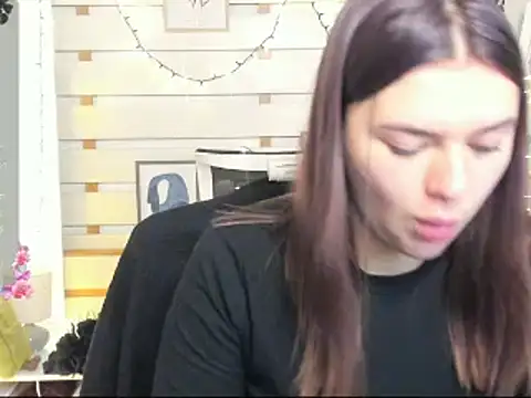 Josephine Kiss online show from 22, 12, 2025