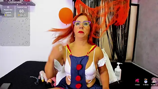 Snapshot of SussanMilf_ chatting on 1, 11, 2025 SussanMilf online show from 1, 11, 2025