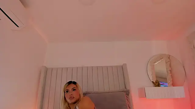 Shelynna azzul online show from 21, 3, 2026