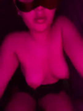 Snapshot of Saraaaaaaxnx chatting on 3, 3, 2026 Saraaaaaaxnx online show from 3, 3, 2026