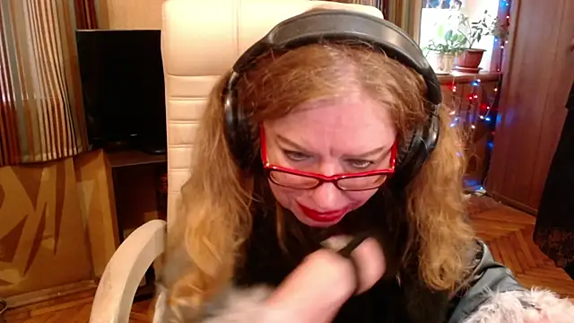 Snapshot of Miss_Tress chatting on 16, 5, 2026 Miss Tress online show from 16, 5, 2026