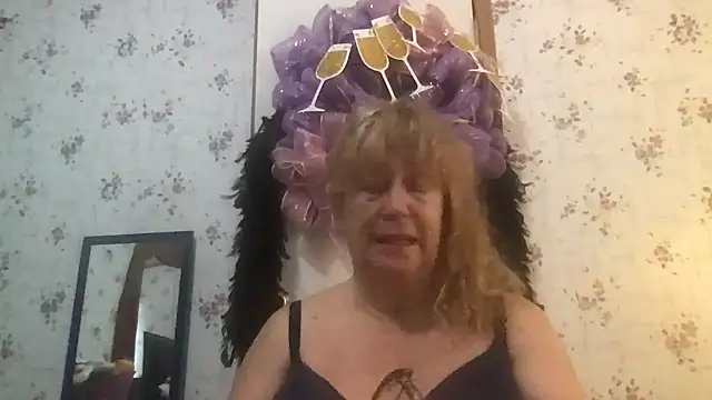 musclebooty70 online show from 13, 1, 2025