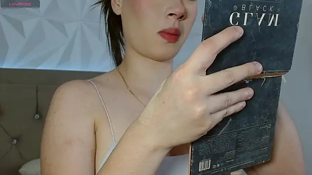 Gwen drew online show from 1, 3, 2026