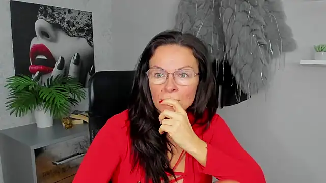 HelenLuxx online show from 11, 2, 2025