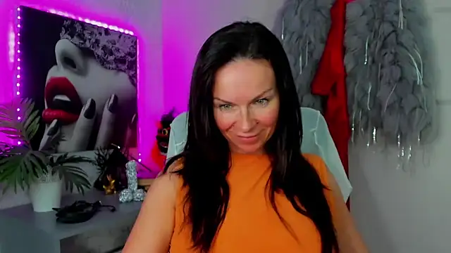 Snapshot of HelenLuxx chatting on 11, 5, 2026 HelenLuxx online show from 11, 5, 2026