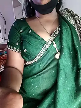 Snapshot of louise92 chatting on 16, 5, 2026 louise92 online show from 16, 5, 2026