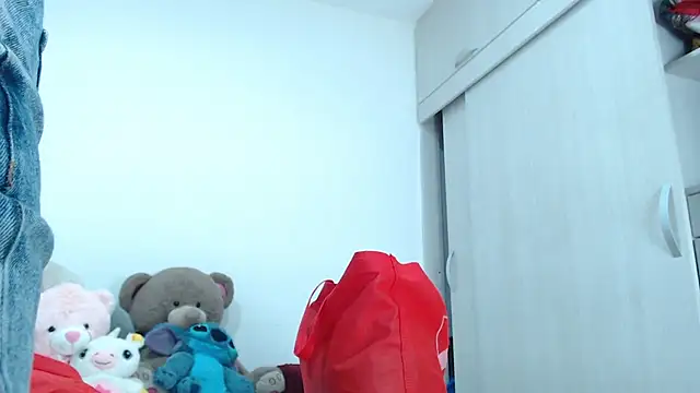 Amelia Debora Antonella online show from 1, 11, 2025