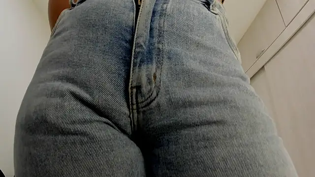 Amelia Debora Antonella online show from 5, 3, 2026