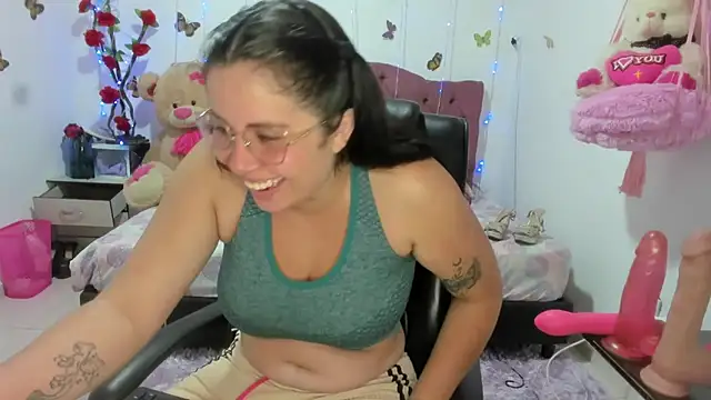 Snapshot of Dana_Jeins chatting on 8, 5, 2026 Dana Jeins online show from 8, 5, 2026