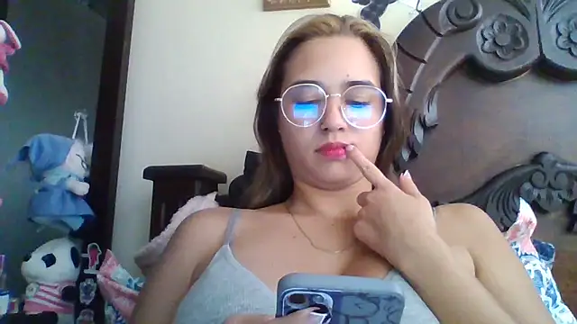 trianabell online show from 10, 10, 2025