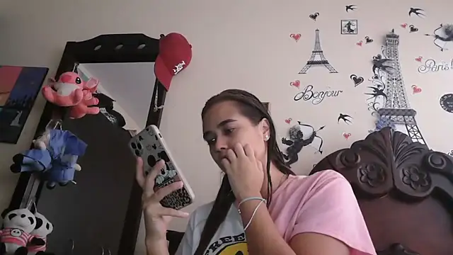 Snapshot of trianabell chatting on 16, 1, 2026 trianabell online show from 16, 1, 2026