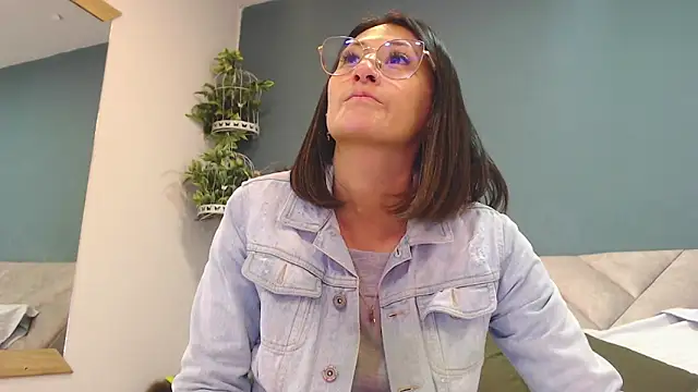 SharisWillian online show from 15, 12, 2025