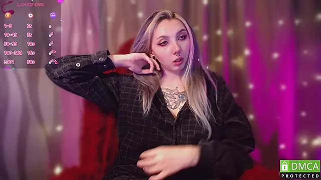 JustMeowGirl online show from 1, 2, 2025