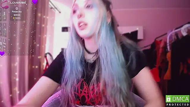 JustMeowGirl online show from 7, 4, 2026