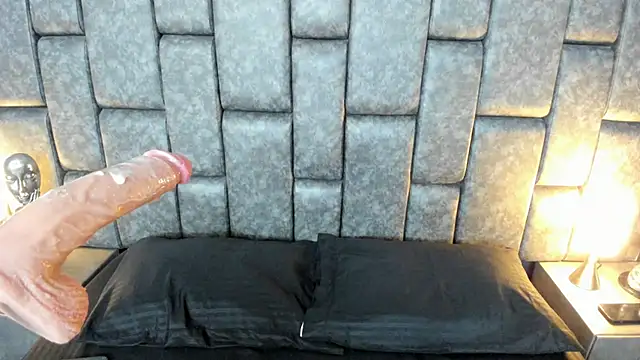 Foxy Assh  online show from 28, 2, 2025