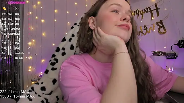 Snapshot of HANNA_MONTANAS chatting on 2, 12, 2024 HANNA MONTANAS online show from 2, 12, 2024