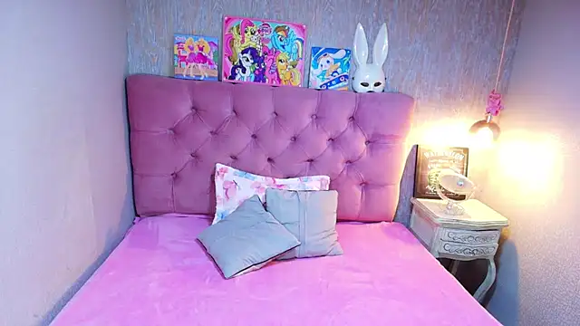 charlottemoonxz online show from 25, 3, 2026