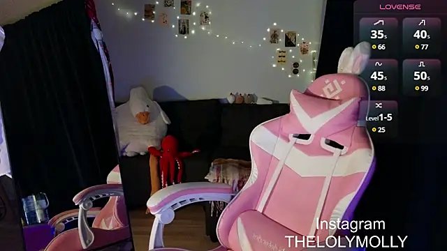 Snapshot of LolyMolli chatting on 19, 2, 2025 LolyMolli online show from 19, 2, 2025