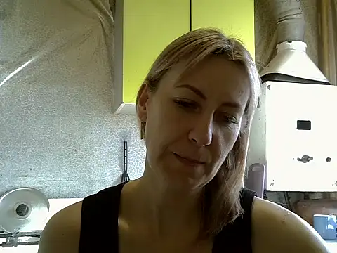 Snapshot of AshleyXHoney chatting on 16, 9, 2025 AshleyXHoney online show from 16, 9, 2025