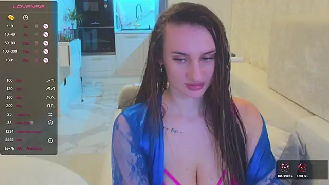 Cherry-Legenda online show from 22, 4, 2026