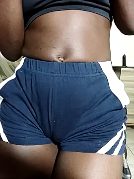 julietunderwoood online show from 15, 3, 2025