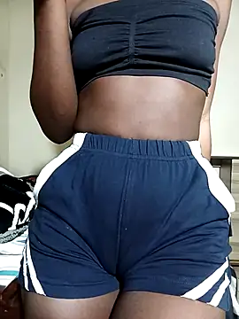 julietunderwoood online show from 16, 3, 2025