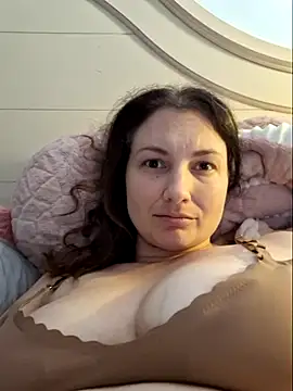 Snapshot of MilfyMrsRobinson chatting on 26, 2, 2025 MilfyMrsRobinson online show from 26, 2, 2025