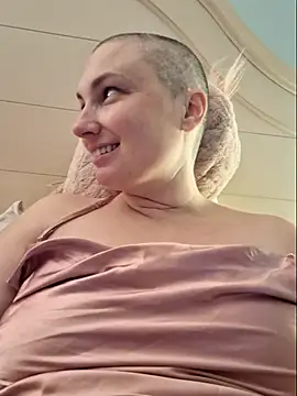 MilfyMrsRobinson online show from 3, 5, 2026