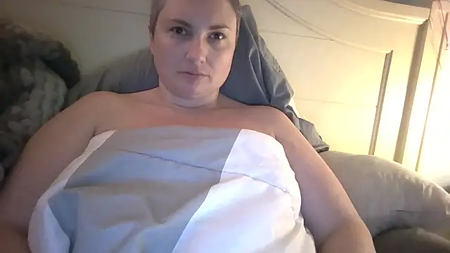 Snapshot of MilfyMrsRobinson chatting on 1, 8, 2026 MilfyMrsRobinson online show from 1, 8, 2026