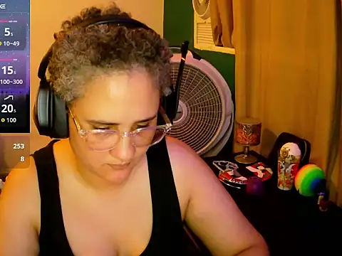 Snapshot of lolalicious_758 chatting on 19, 9, 2025 lolalicious 758 online show from 19, 9, 2025