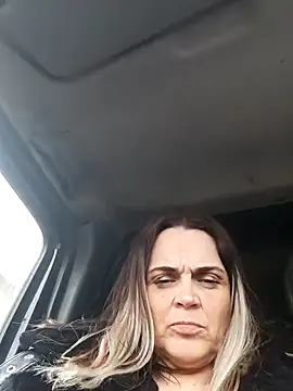 hugebobbs online show from 8, 3, 2025