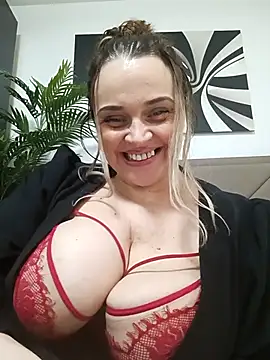 hugebobbs online show from 19, 1, 2026