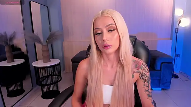 HannaConnor  online show from 27, 2, 2025