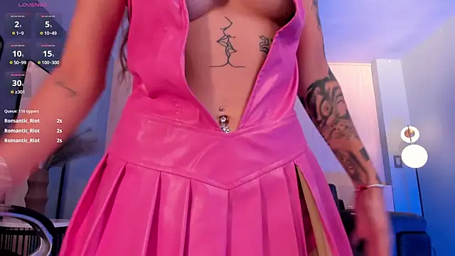 HannaConnor  online show from 1, 3, 2025