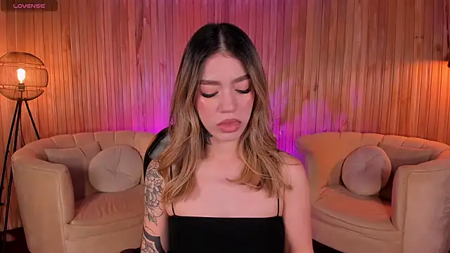 ViolettHansson online show from 19, 9, 2025